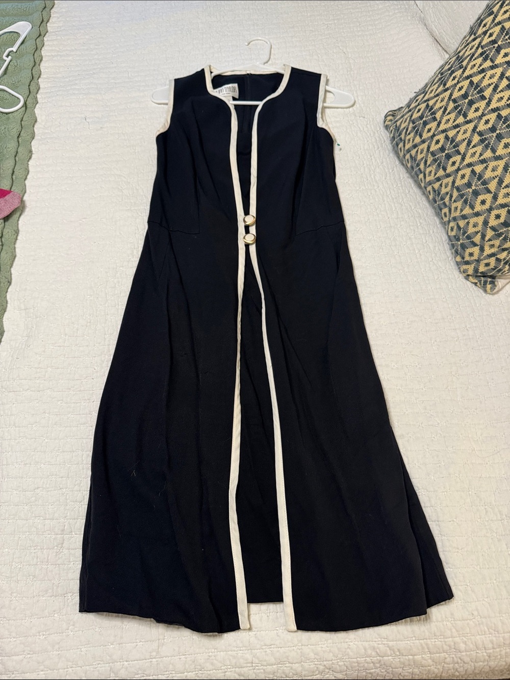 VINTAGE JULIAN TAYLOR Black Sleeveless Long Vest Dress with Cream Trim